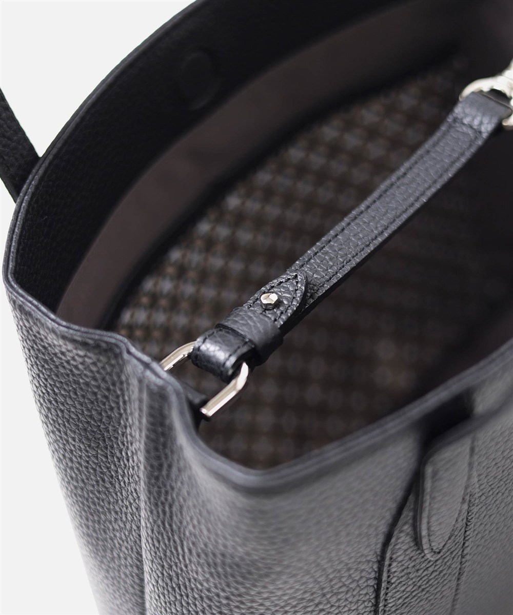 ドレステリア キャバリア レザーミニトートバッグ B5