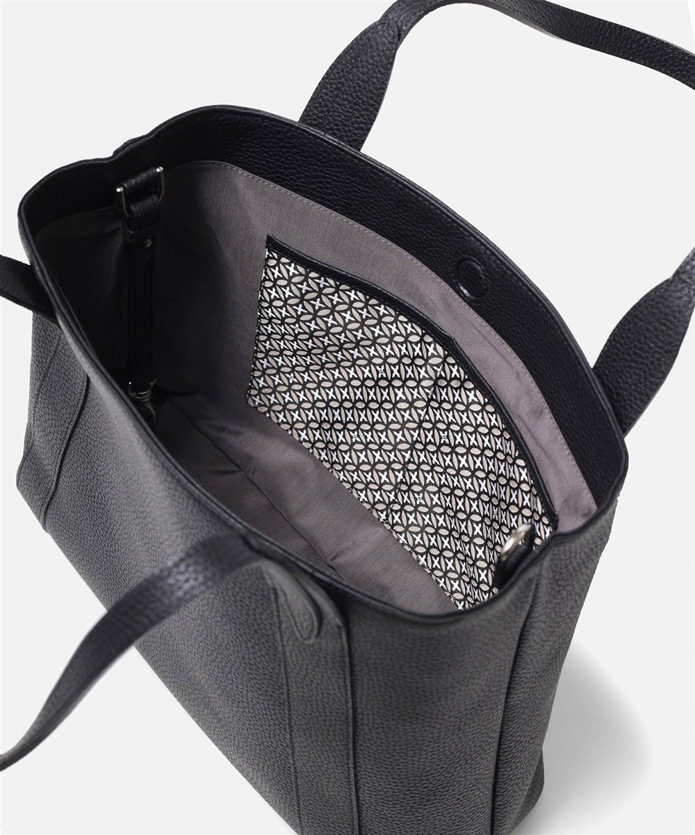 ドレステリア キャバリア レザートートバッグ A4ジャスト