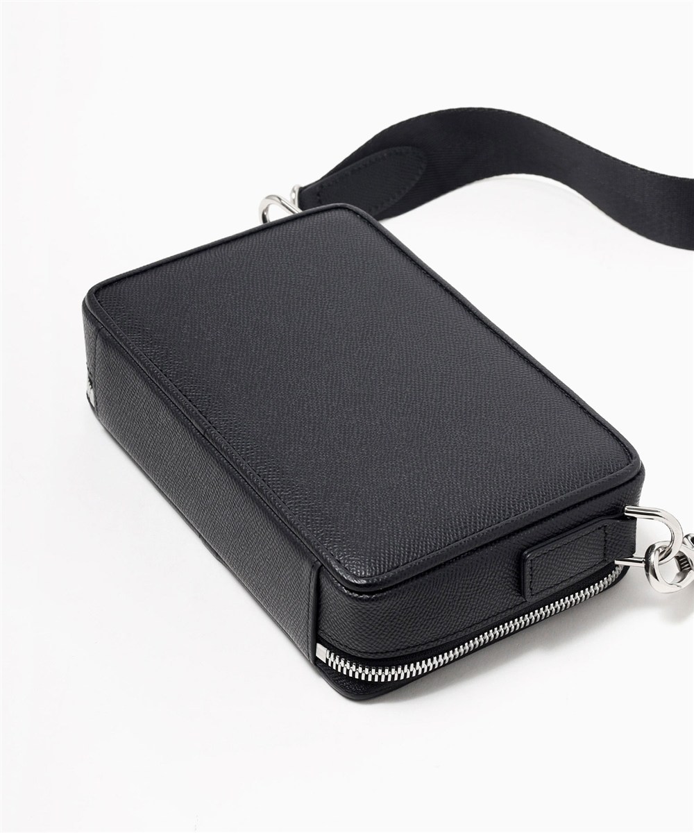 ドレステリア エアデール レザーミニショルダーバッグ