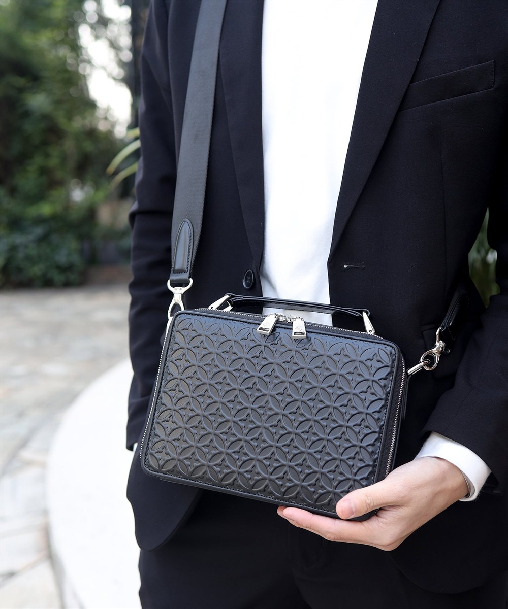 ドレステリア ウェルシュ レザーショルダーバッグ