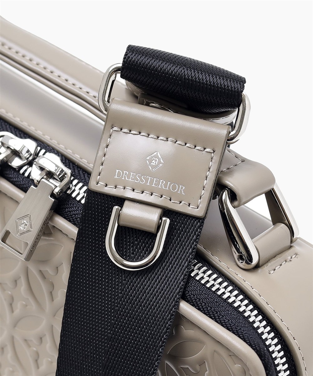 ドレステリア ウェルシュ レザーショルダーバッグ