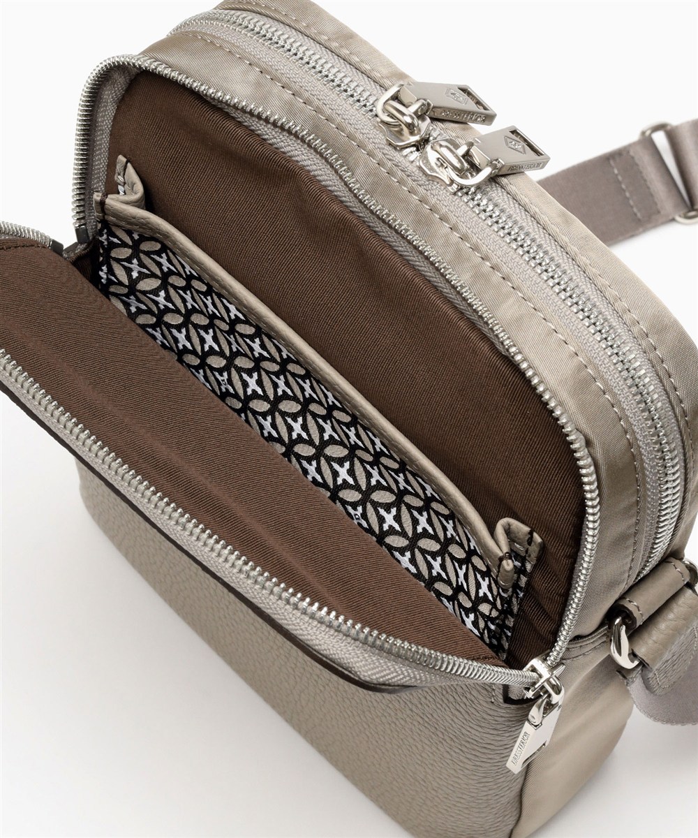 ドレステリア チャールズ ミニショルダーバッグ タテ型