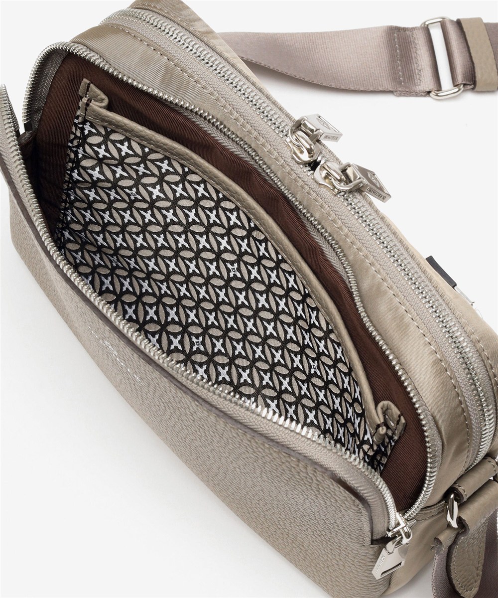 ドレステリア チャールズ ミニショルダーバッグ ヨコ型