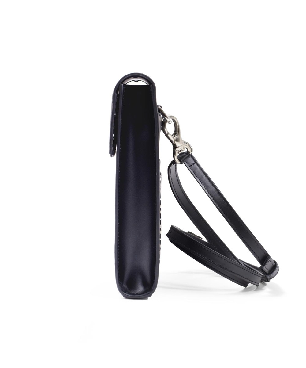 ドレステリア チェスキー レザースマホショルダー