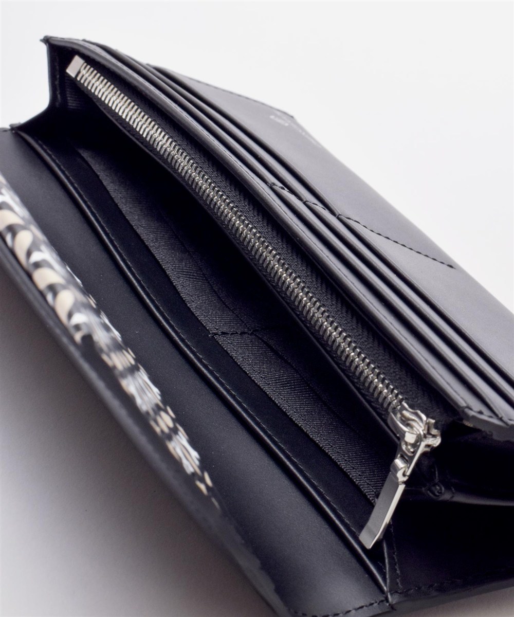 ドレステリア チェスキー かぶせ長財布 カード段18