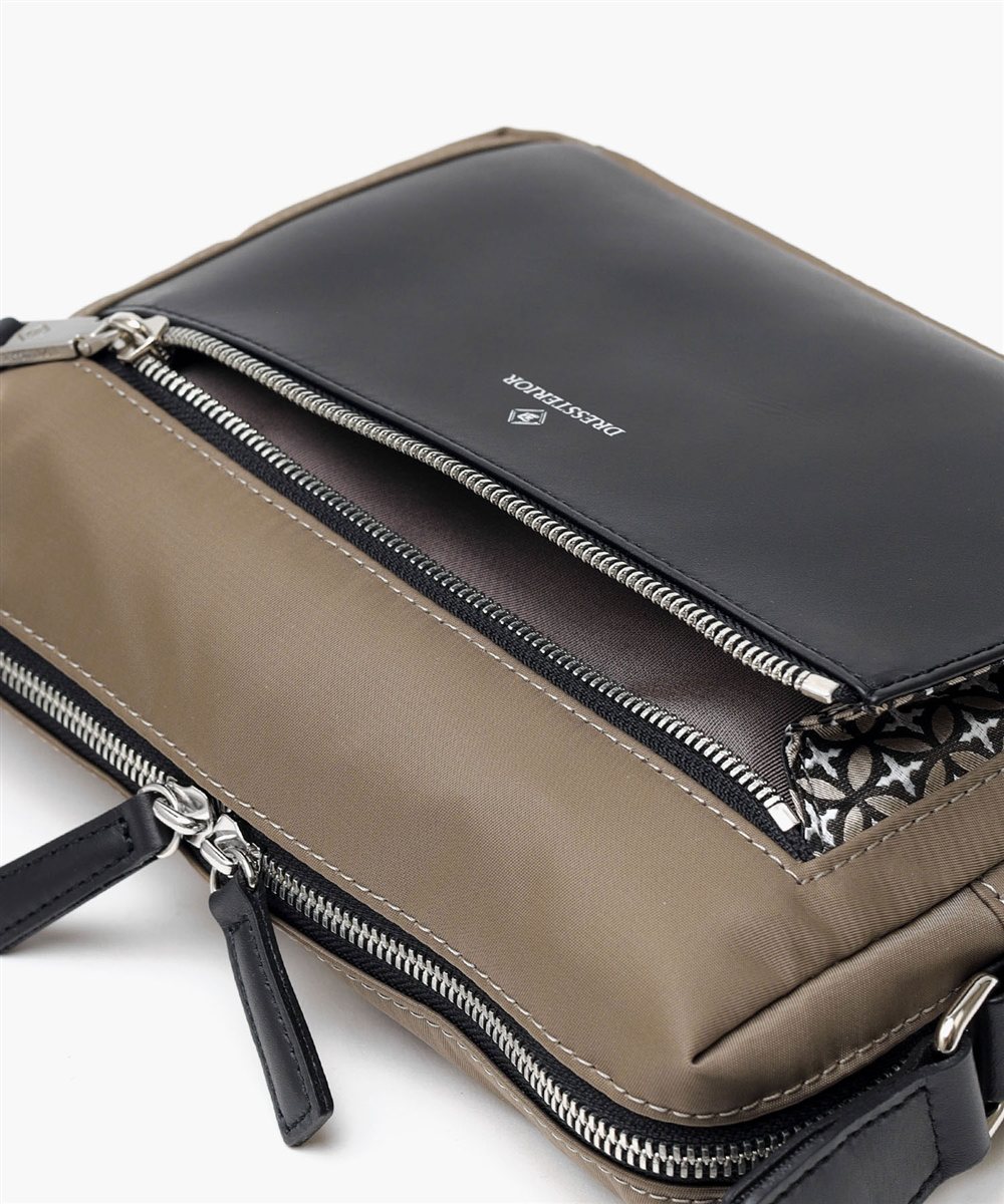 ドレステリア レークランド ミニショルダーバッグ