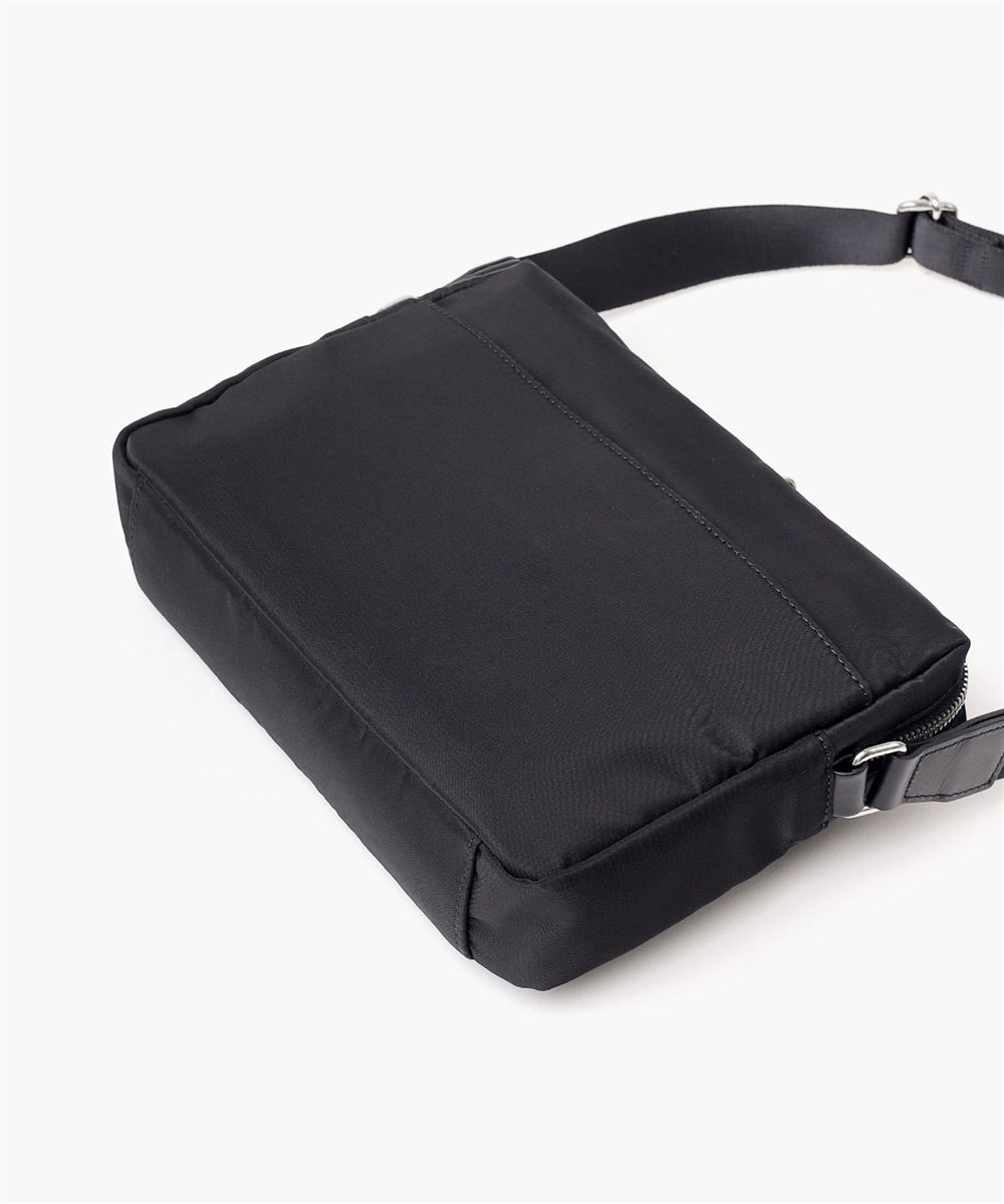 ドレステリア レークランド ミニショルダーバッグ