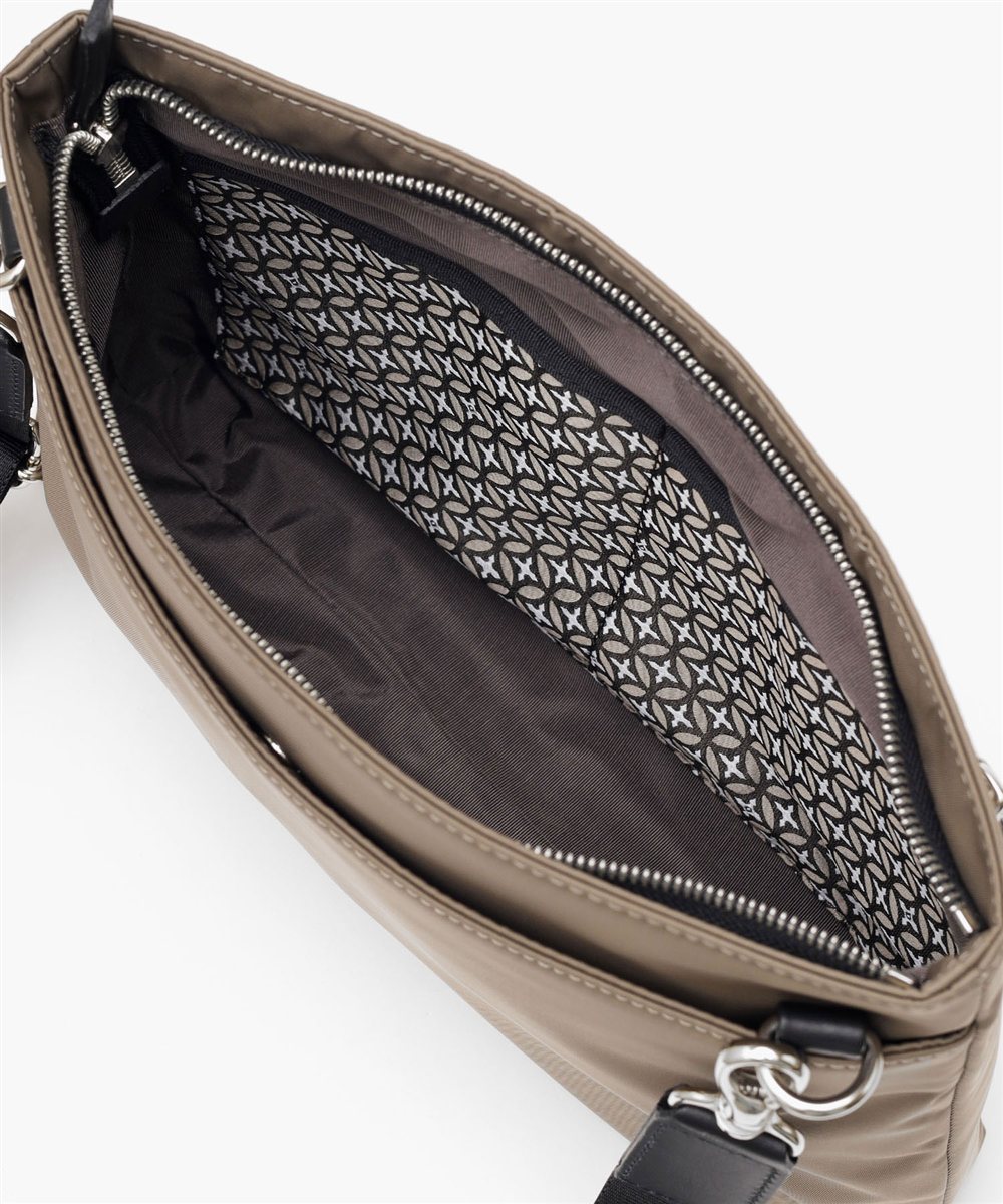 ドレステリア レークランド クラッチバッグ兼用 ショルダーバッグ