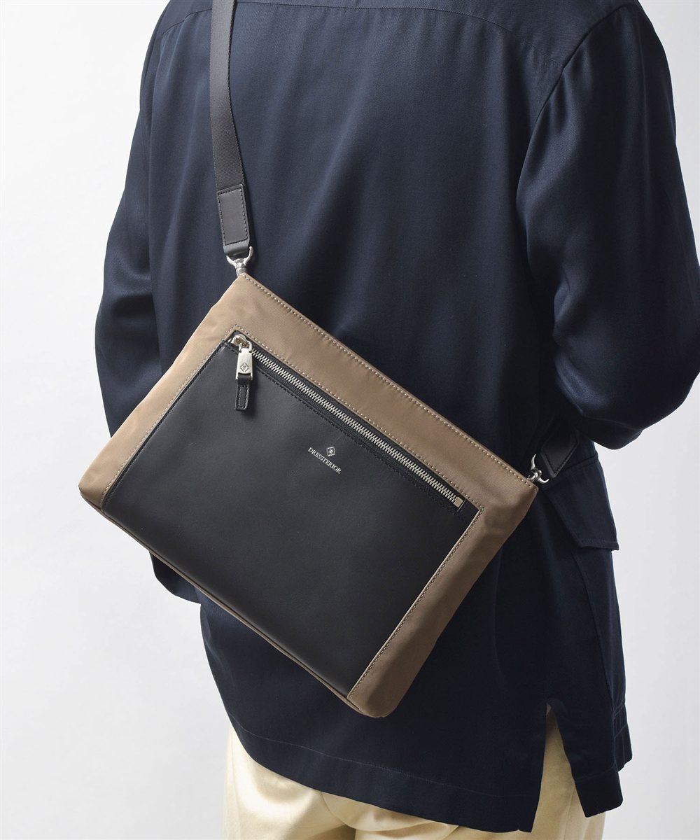 ドレステリア レークランド クラッチバッグ兼用 ショルダーバッグ