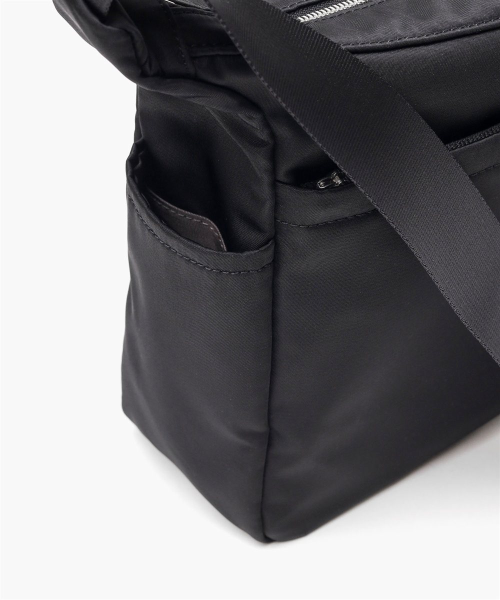 ドレステリア レークランド ショルダーバッグ A4