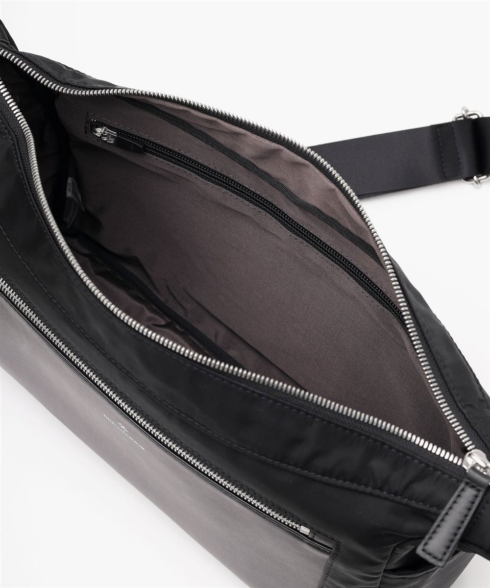 ドレステリア レークランド ショルダーバッグ A4