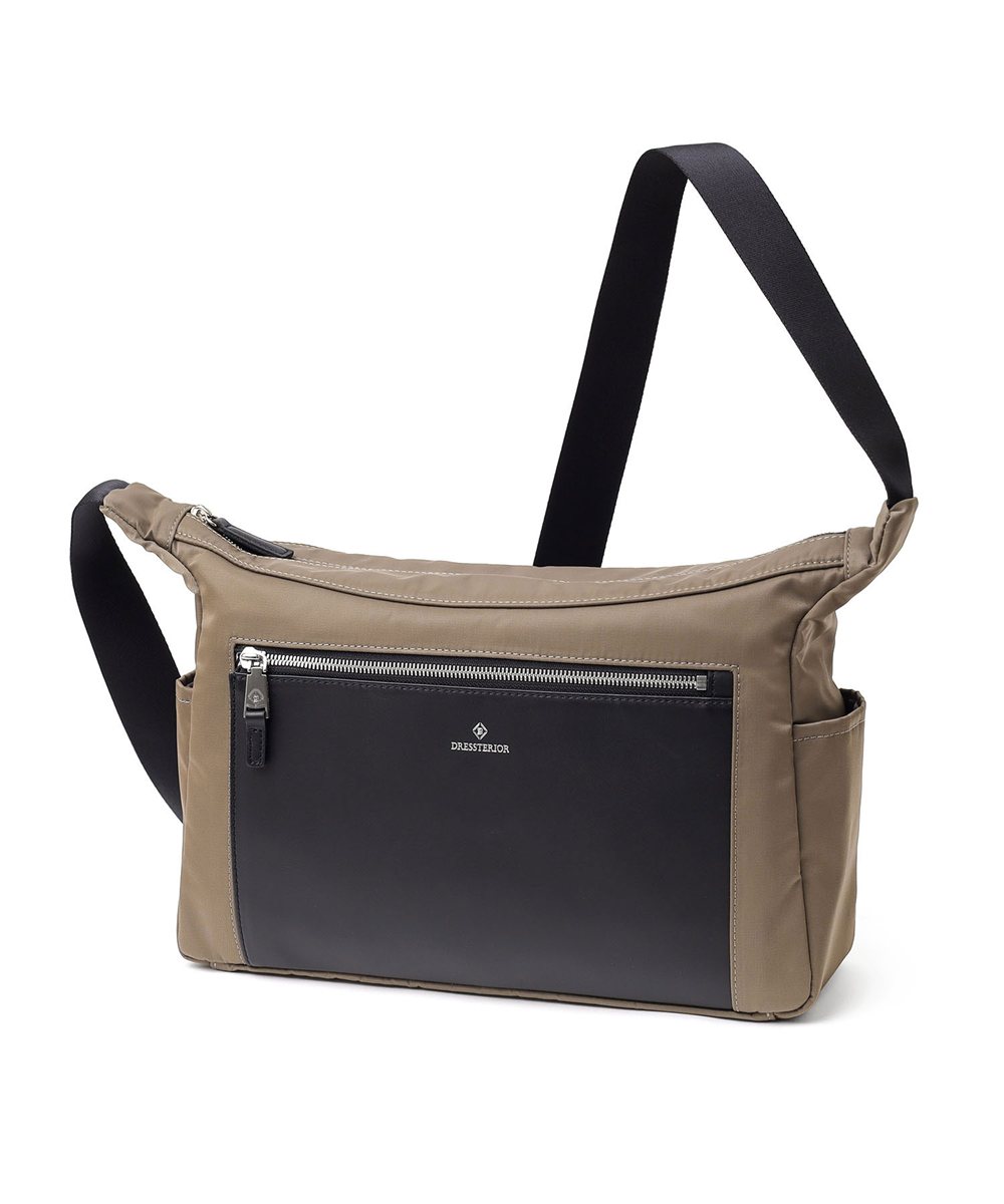 ドレステリア レークランド ショルダーバッグ A4