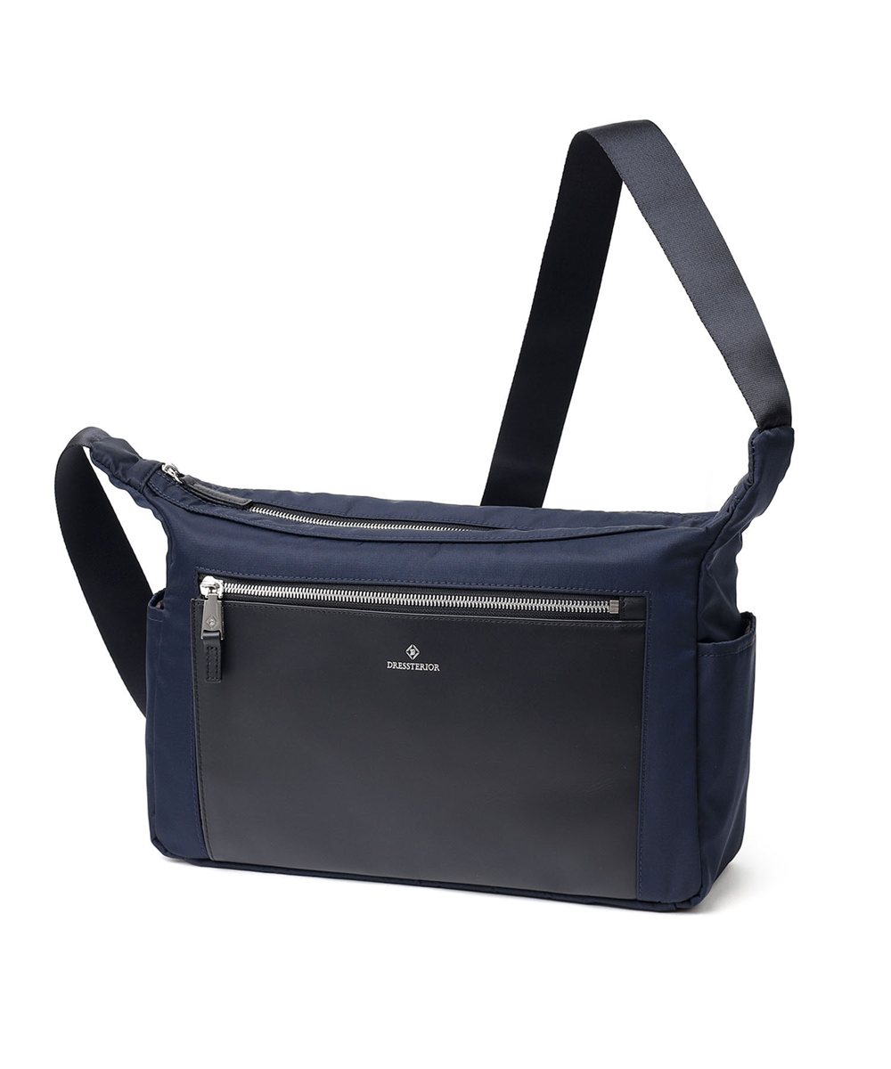 ドレステリア レークランド ショルダーバッグ A4