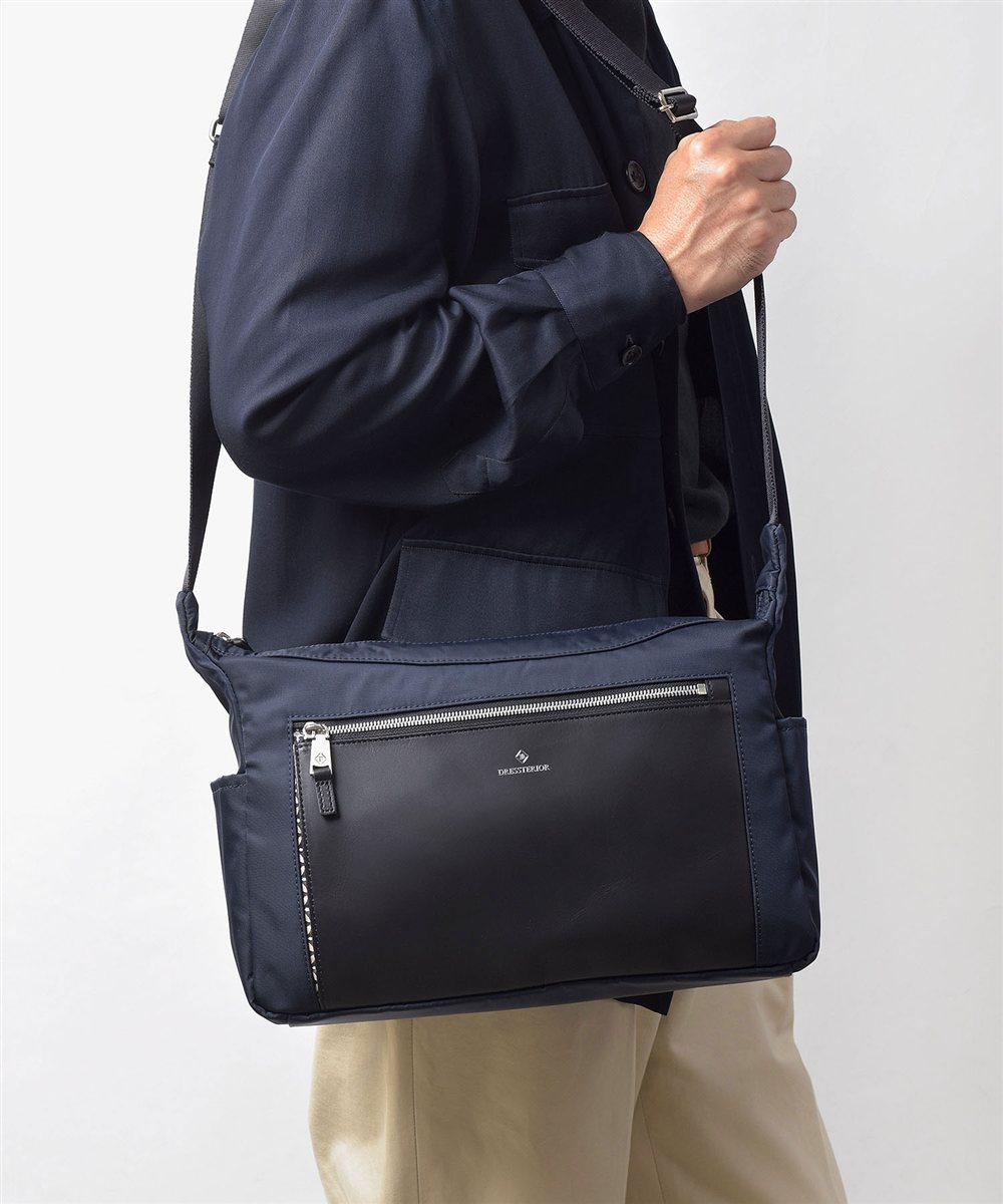 ドレステリア レークランド ショルダーバッグ A4