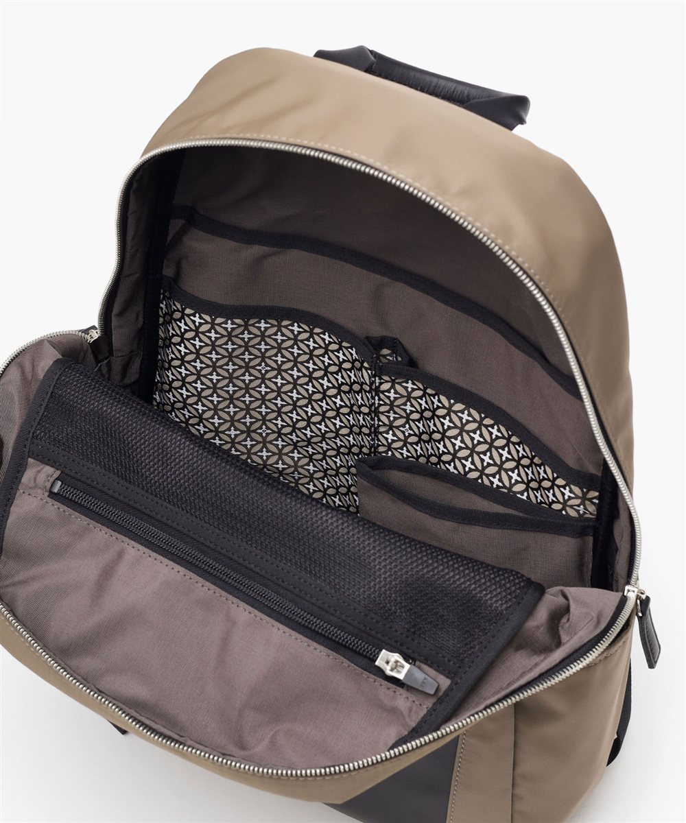 ドレステリア レークランド リュック A4