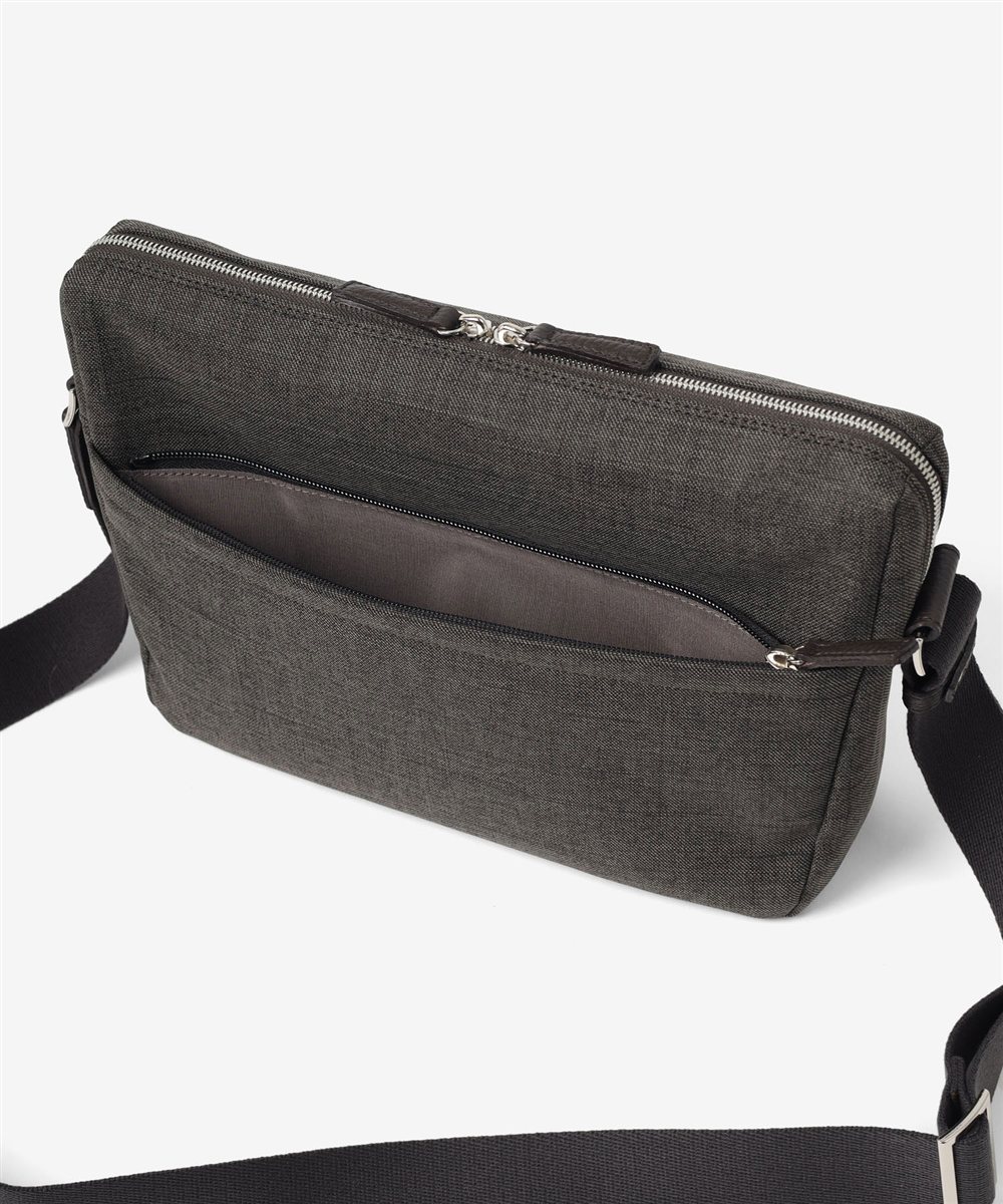 ドレステリア シェルティ ショルダーバッグ B5