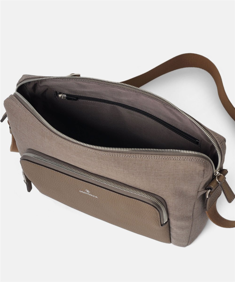 ドレステリア シェルティ ショルダーバッグ B5