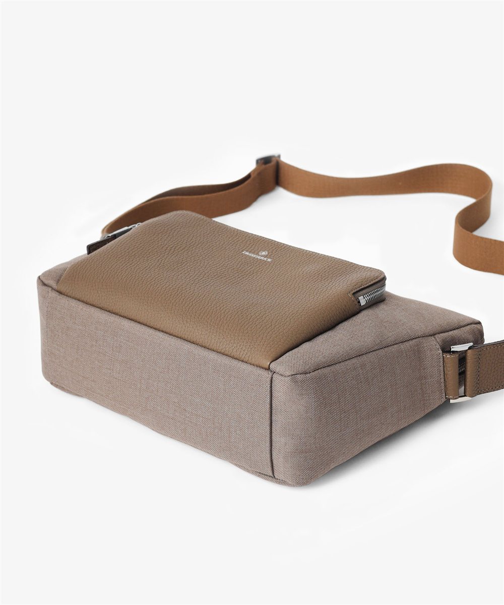 ドレステリア シェルティ ショルダーバッグ B5