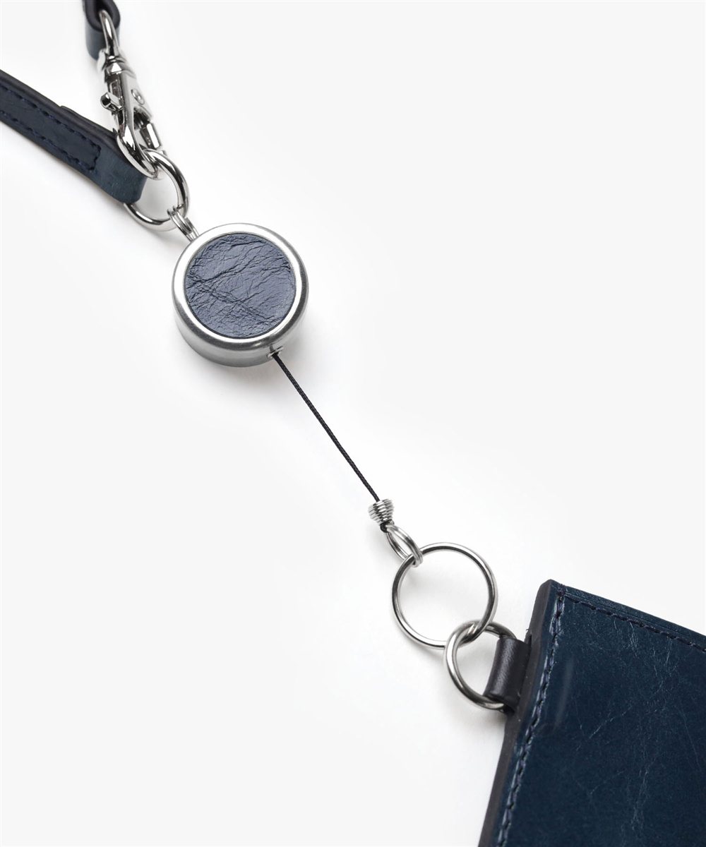 ドレステリア ノーブル パスケース リール付き