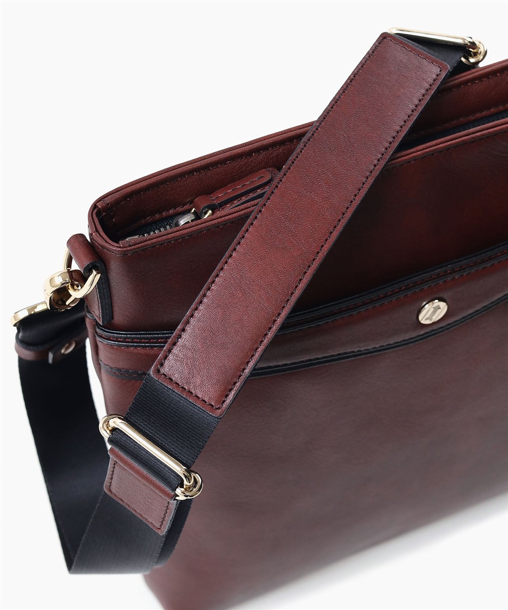 ゴールドファイル オックスフォード レザーショルダーバッグ B5