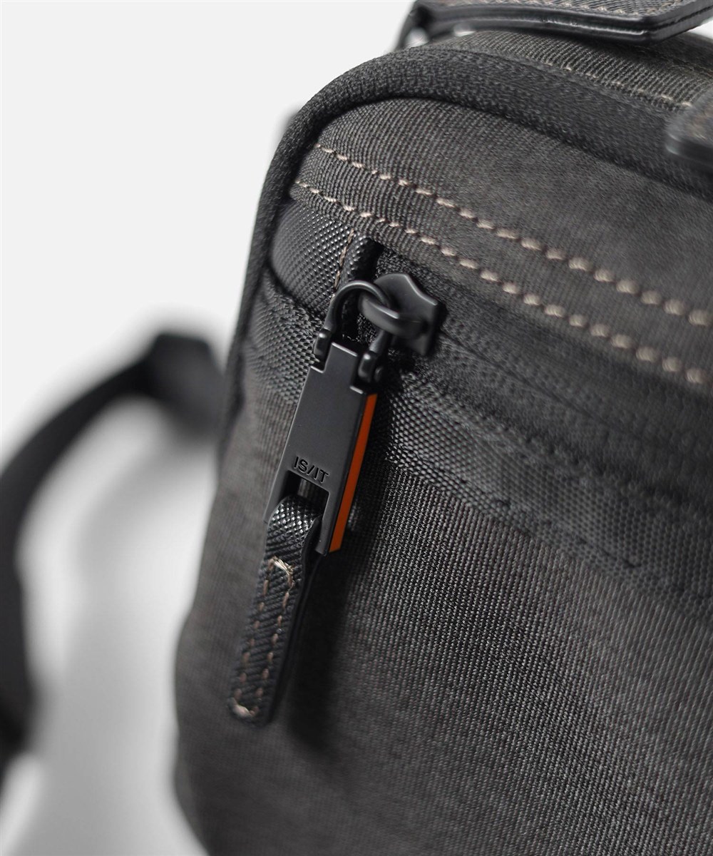 イズイット ガーデン ミニショルダーバッグ 日比谷花壇コラボ