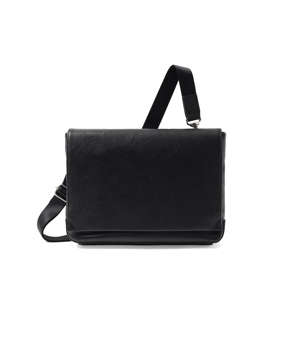 イズイット レニー レザークラッチ兼ショルダーバッグ