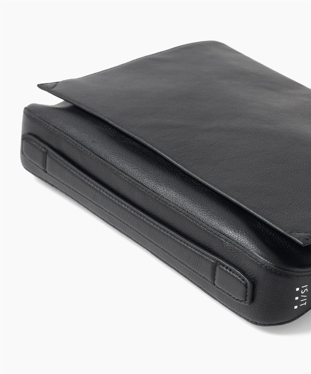 イズイット レニー レザークラッチ兼ショルダーバッグ B5