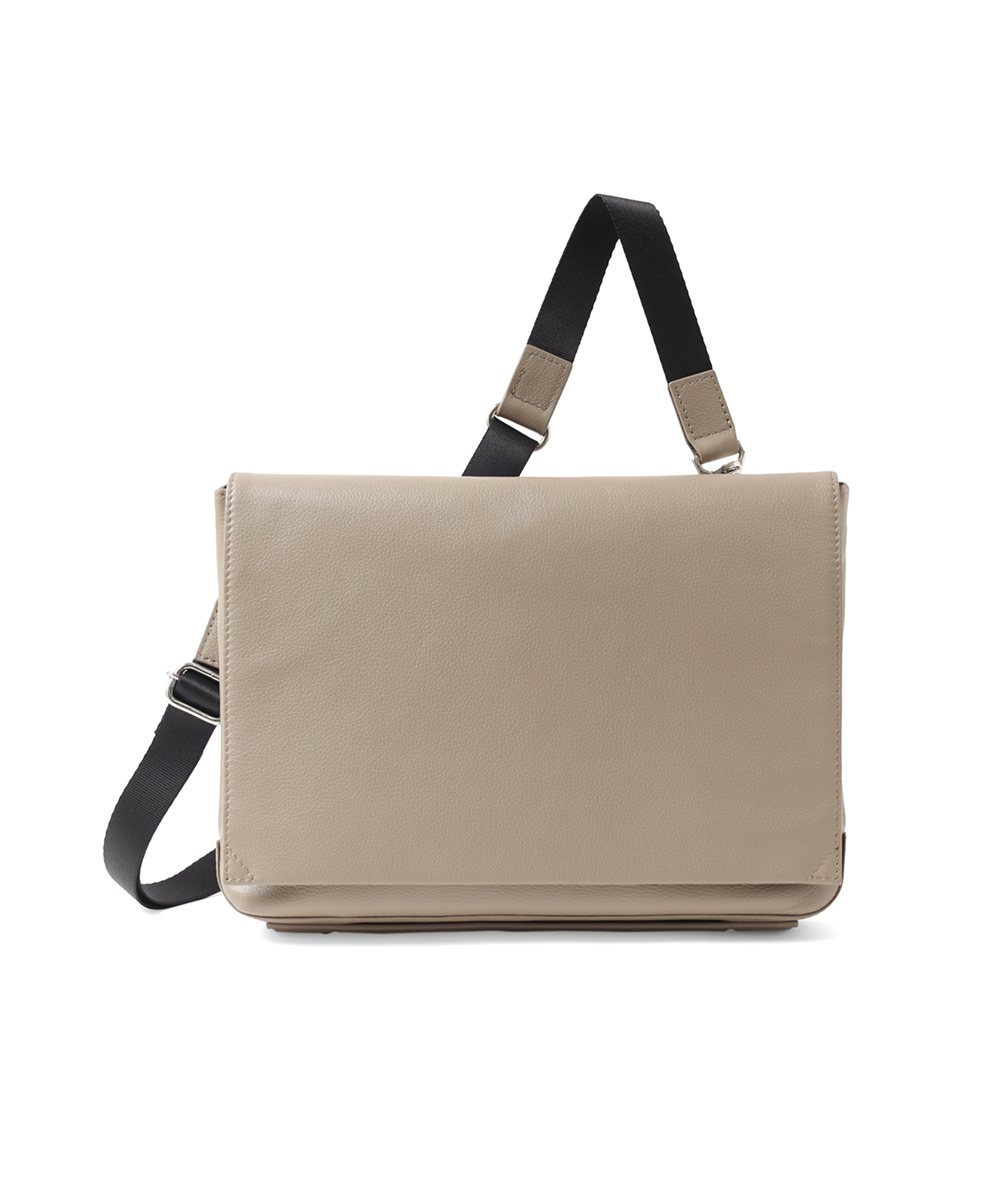 イズイット レニー レザークラッチ兼ショルダーバッグ B5