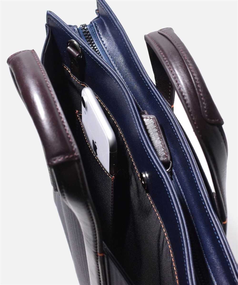 イズイット クラウディア ビジネスバッグ A4