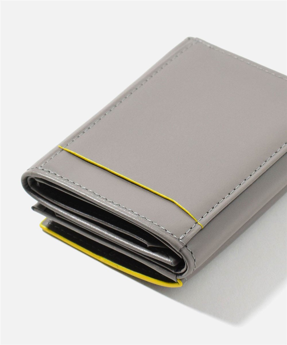 イズイット ワンハンド 三つ折り財布 カード段6