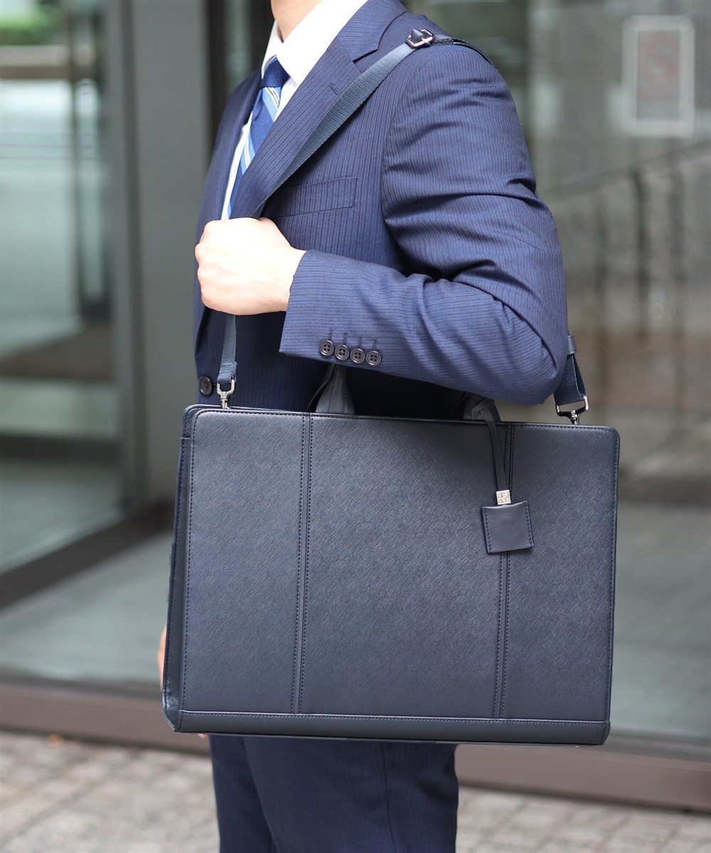 イズイット マーズII ビジネスバッグ B4 セットアップ対応 【2025年夏 / TBS 金曜ドラマ使用商品】