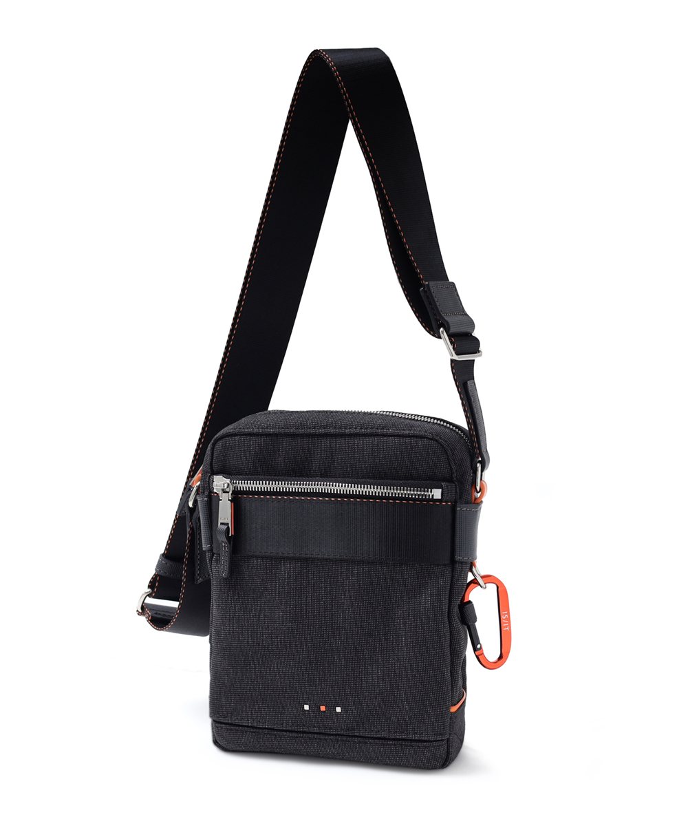 イズイット  ニードル ミニショルダーバッグ タテ型