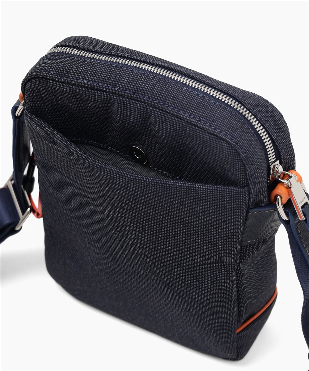 イズイット  ニードル ミニショルダーバッグ タテ型