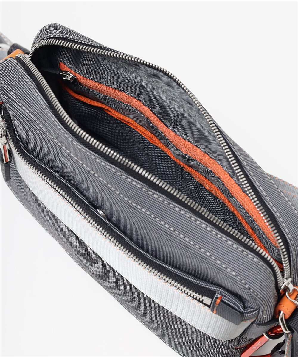 イズイット ニードル ミニショルダーバッグ ヨコ型