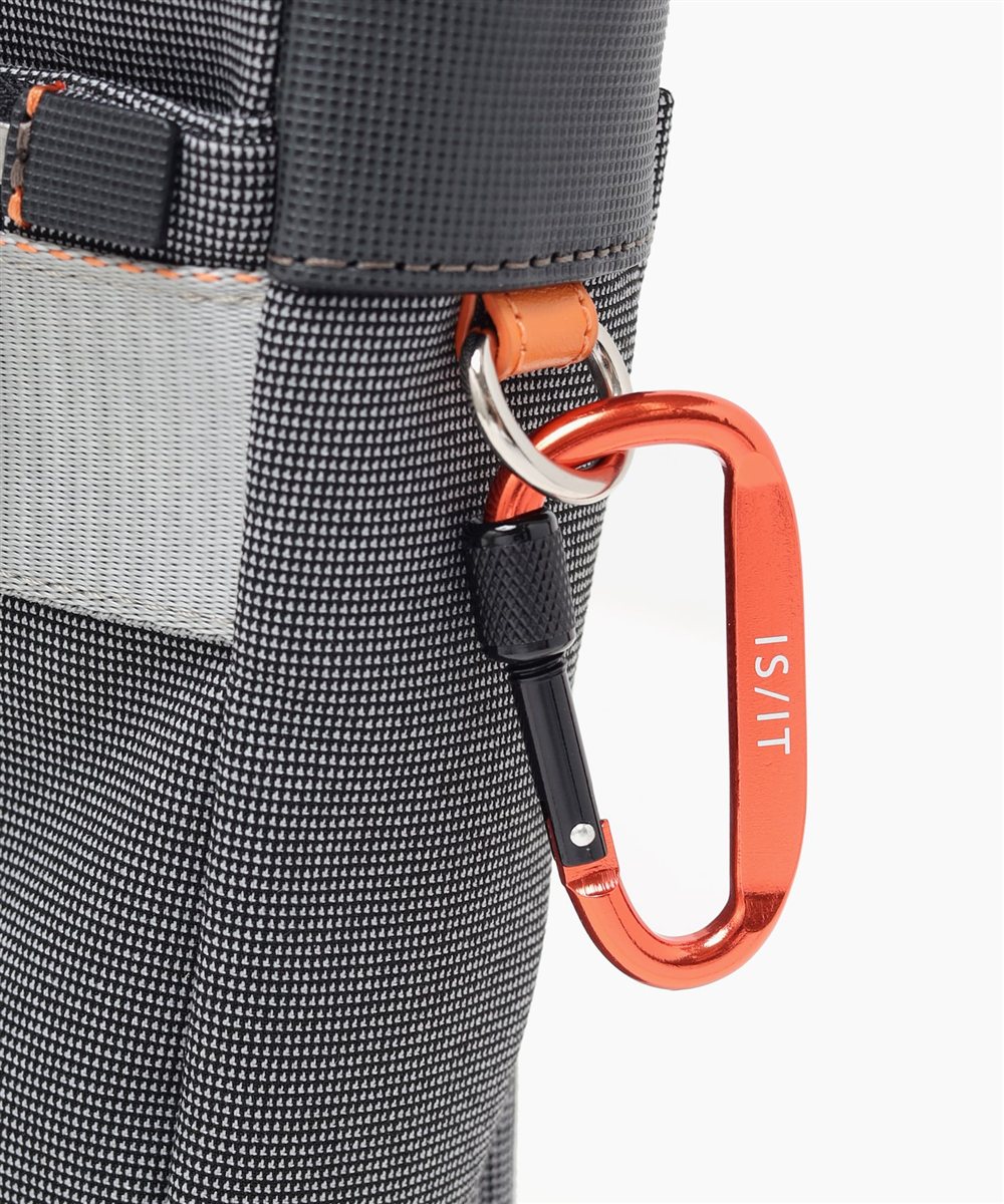 イズイット ニードル ショルダーバッグ