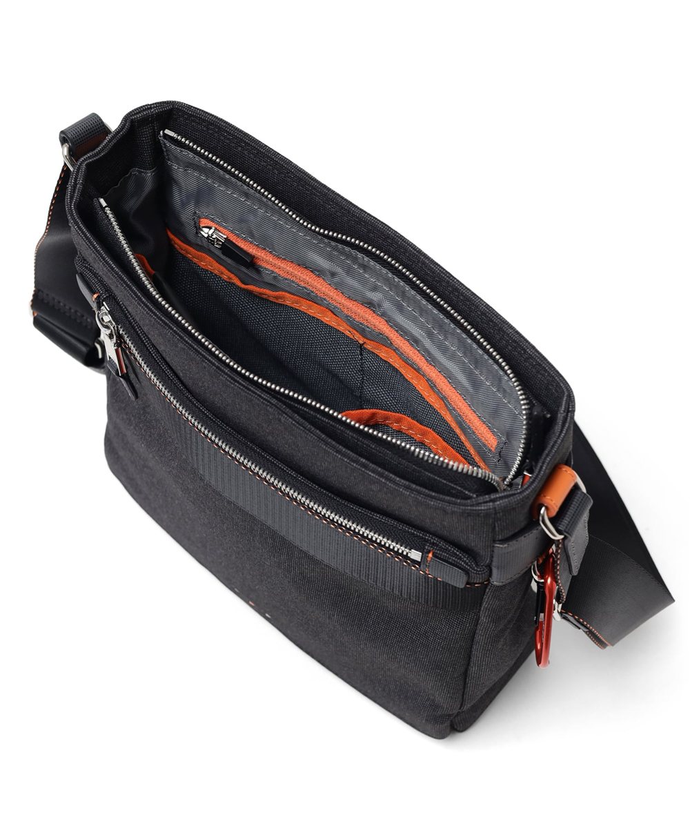 イズイット ニードル ショルダーバッグ