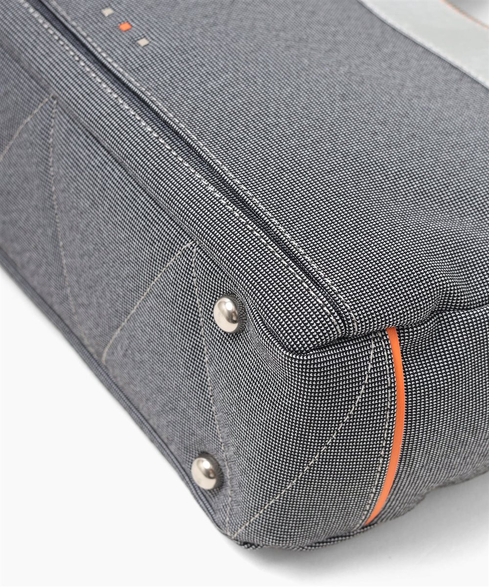 イズイット ニードル ドライビングトートバッグ