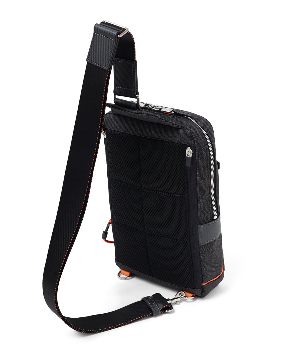 イズイット ニードル ワンショルダーバッグ