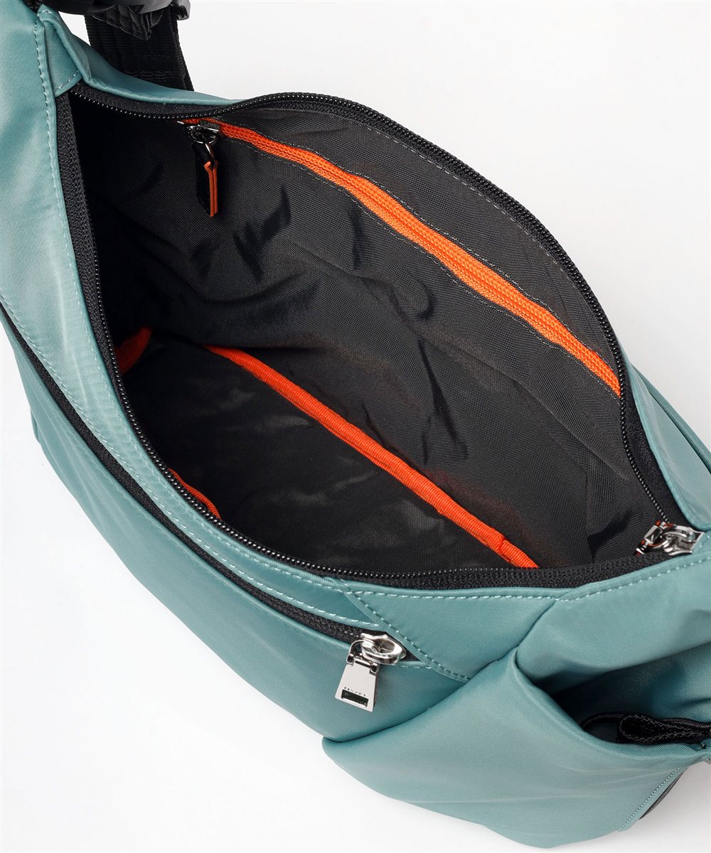 イズイット ボトカ ショルダーバッグ B5