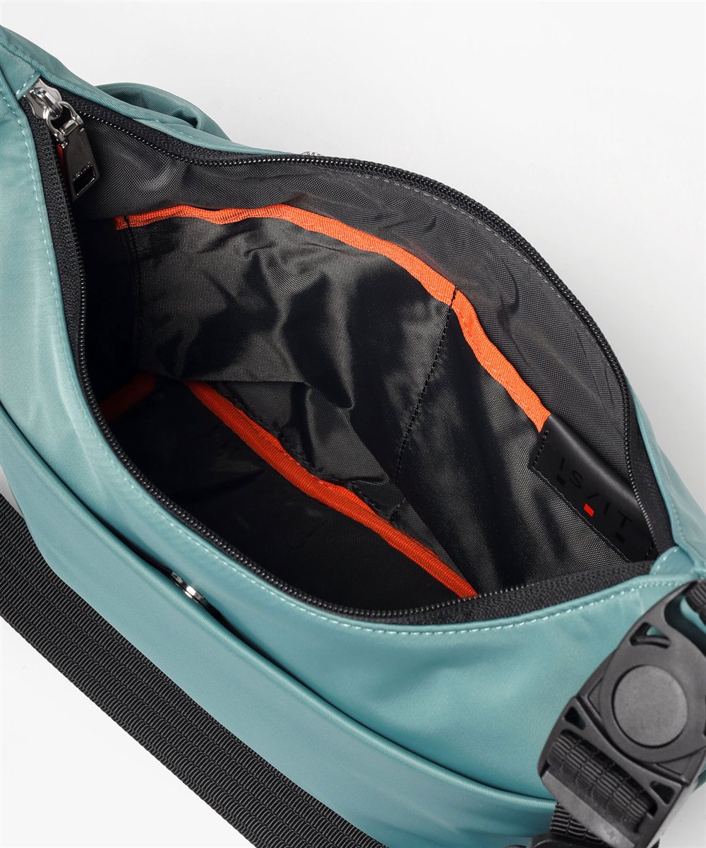 イズイット ボトカ ショルダーバッグ B5