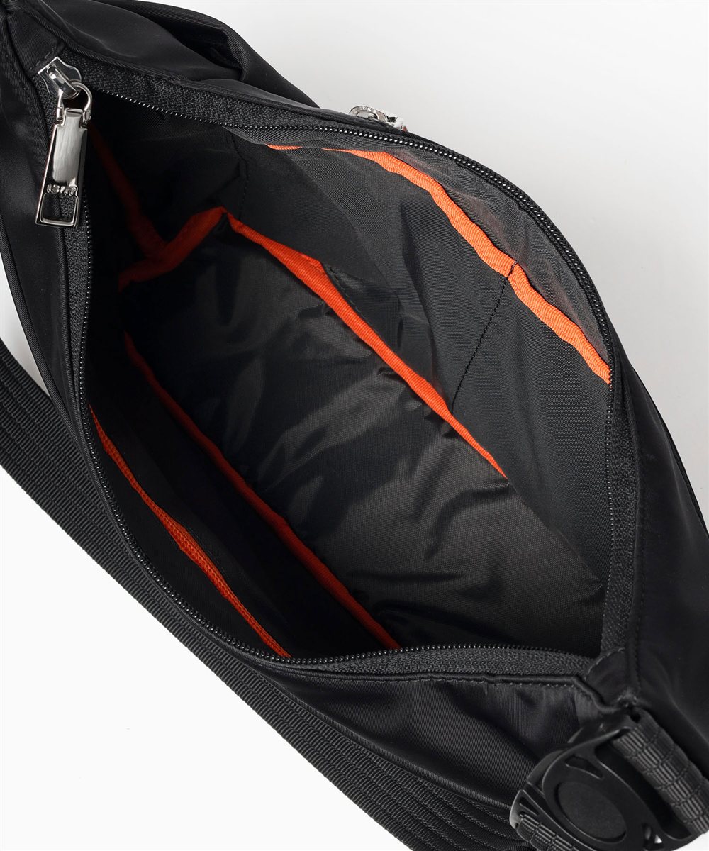 イズイット ボトカ ショルダーバッグ B5