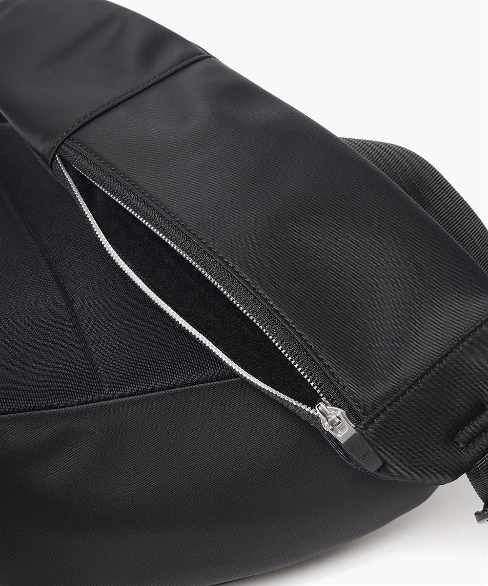 イズイット ボトカ ワンショルダーバッグ