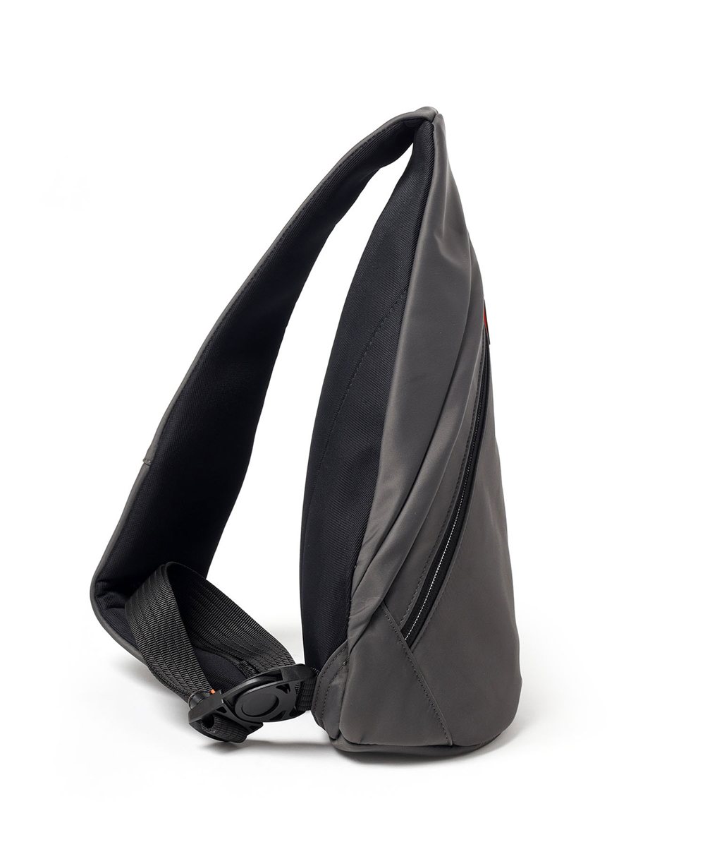 イズイット ボトカ ワンショルダーバッグ