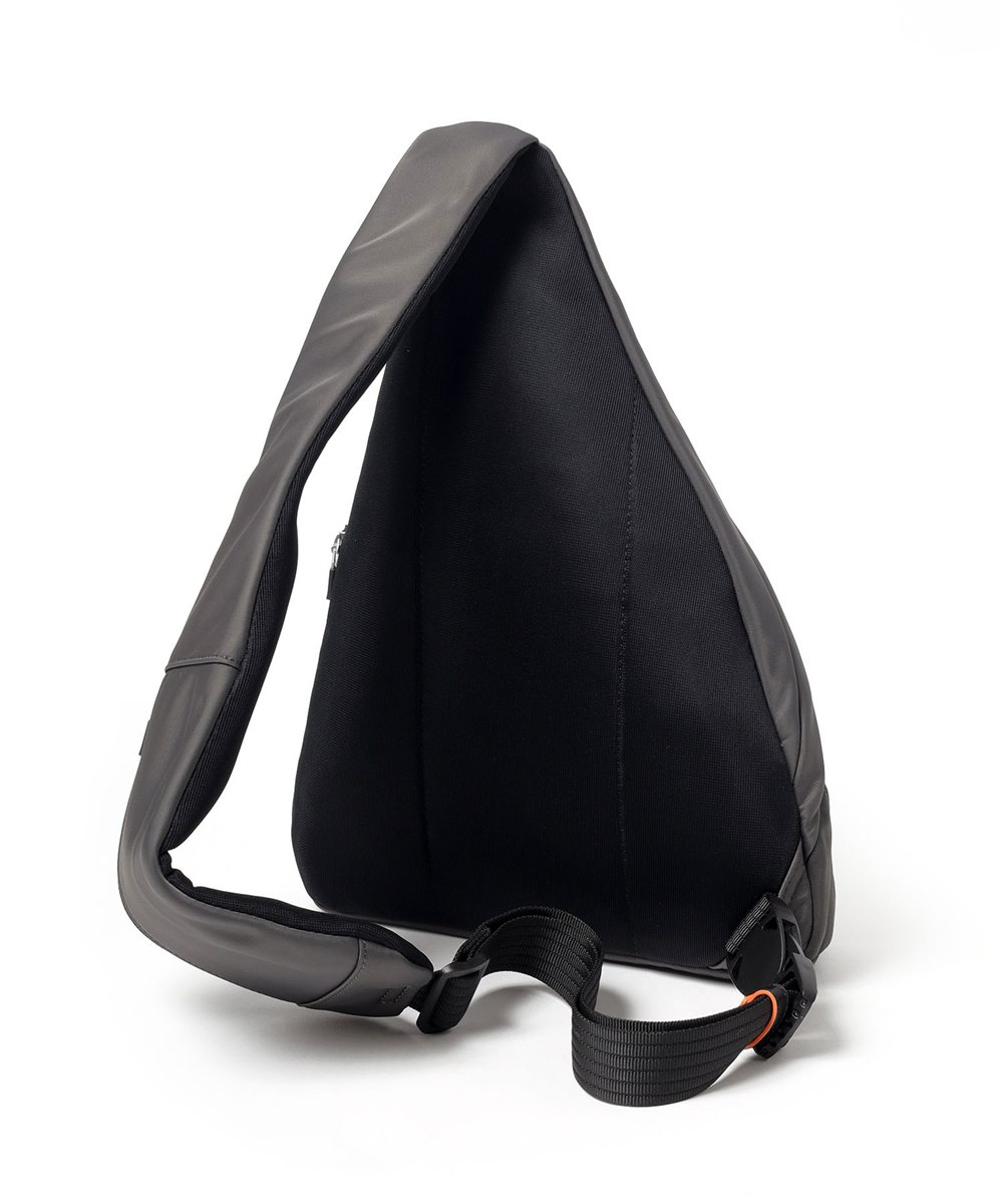 イズイット ボトカ ワンショルダーバッグ