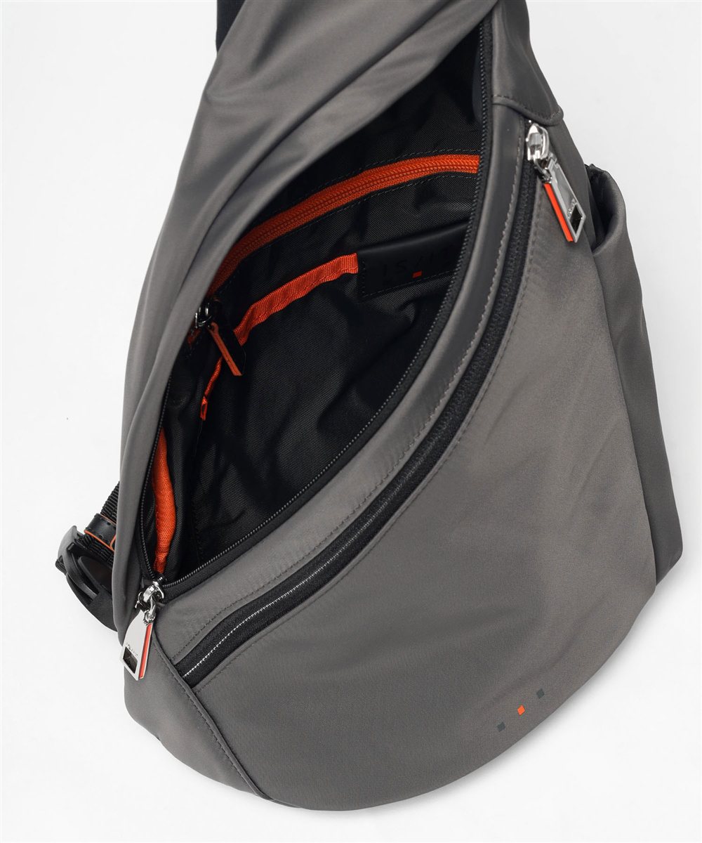 イズイット ボトカ ワンショルダーバッグ