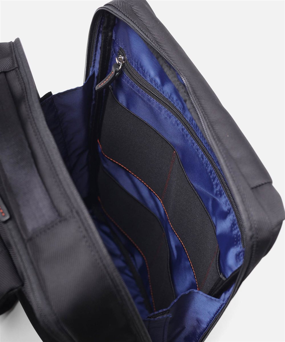 イズイット ラップトップII ビジネスリュック A4 2層 【2025年秋 / フジテレビドラマ使用商品】