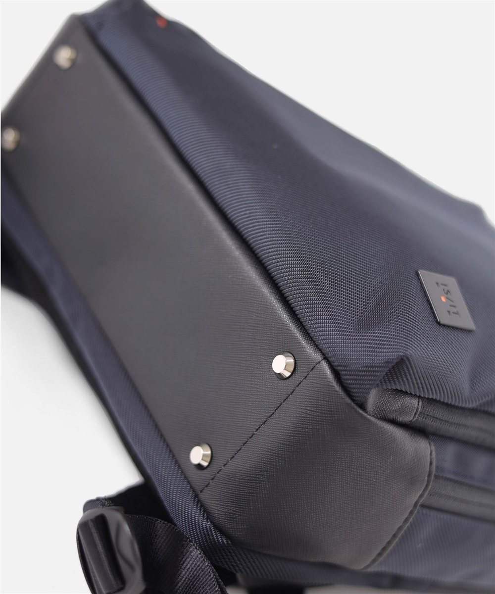 イズイット ラップトップII ビジネスリュック A4 2層 【2025年秋 / フジテレビドラマ使用商品】