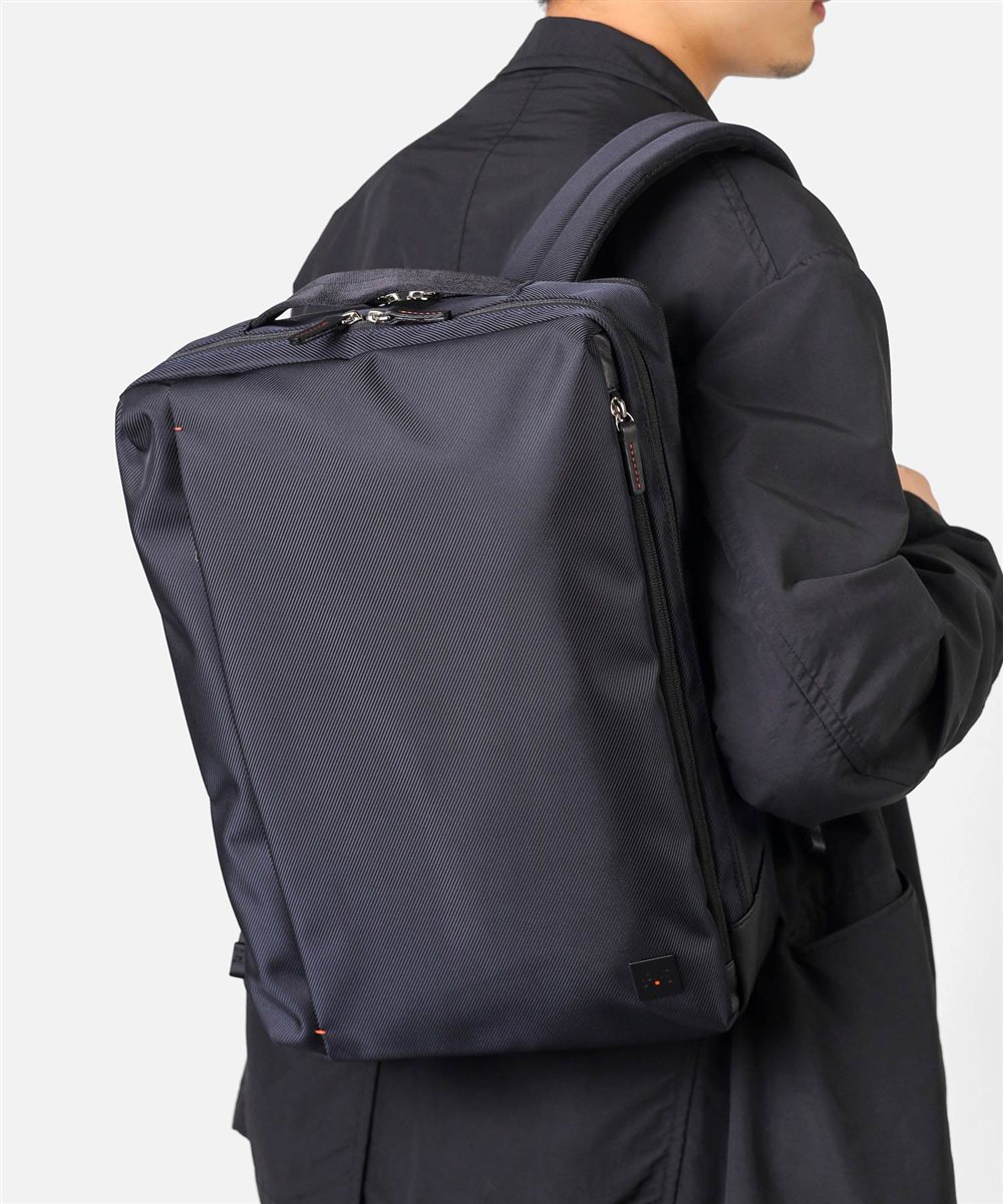 イズイット ラップトップII ビジネスリュック A4 2層 【2025年秋 / フジテレビドラマ使用商品】