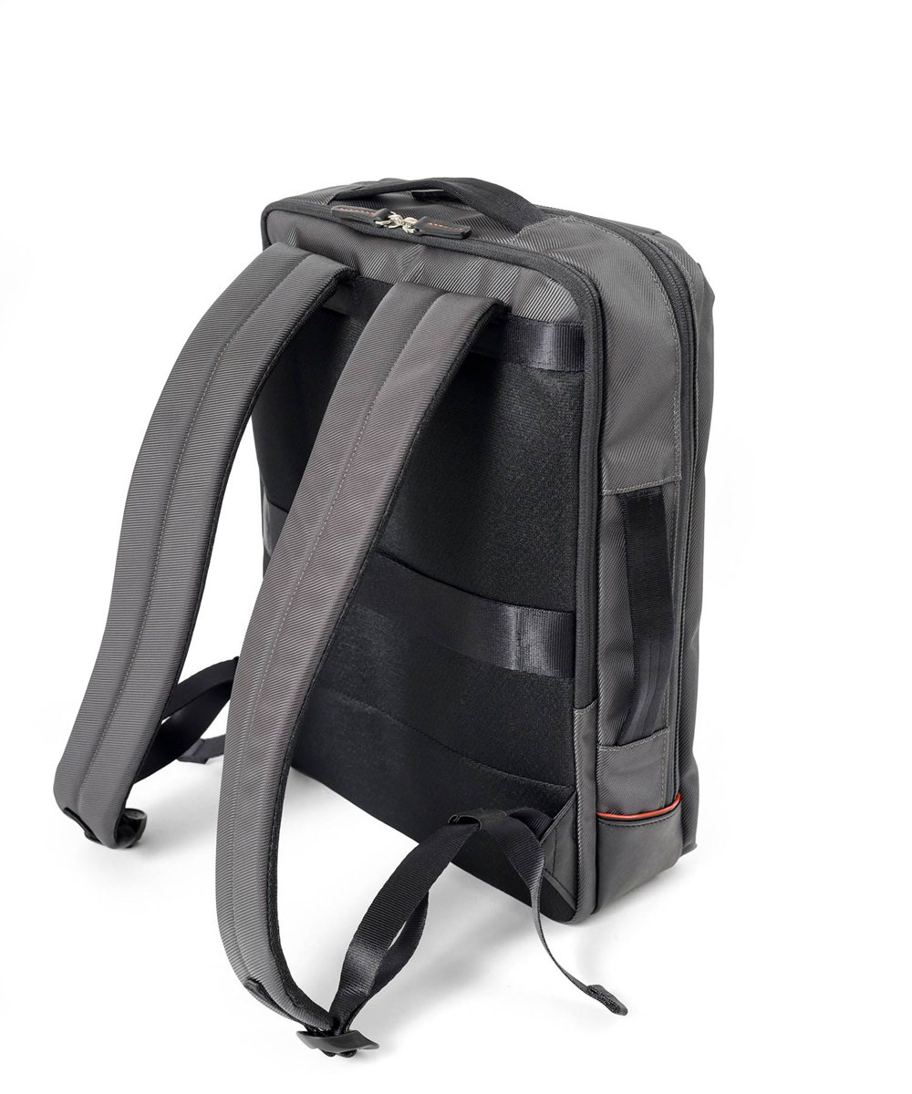 イズイット ラップトップII ビジネスリュック A4 2層 【2025年秋 / フジテレビドラマ使用商品】