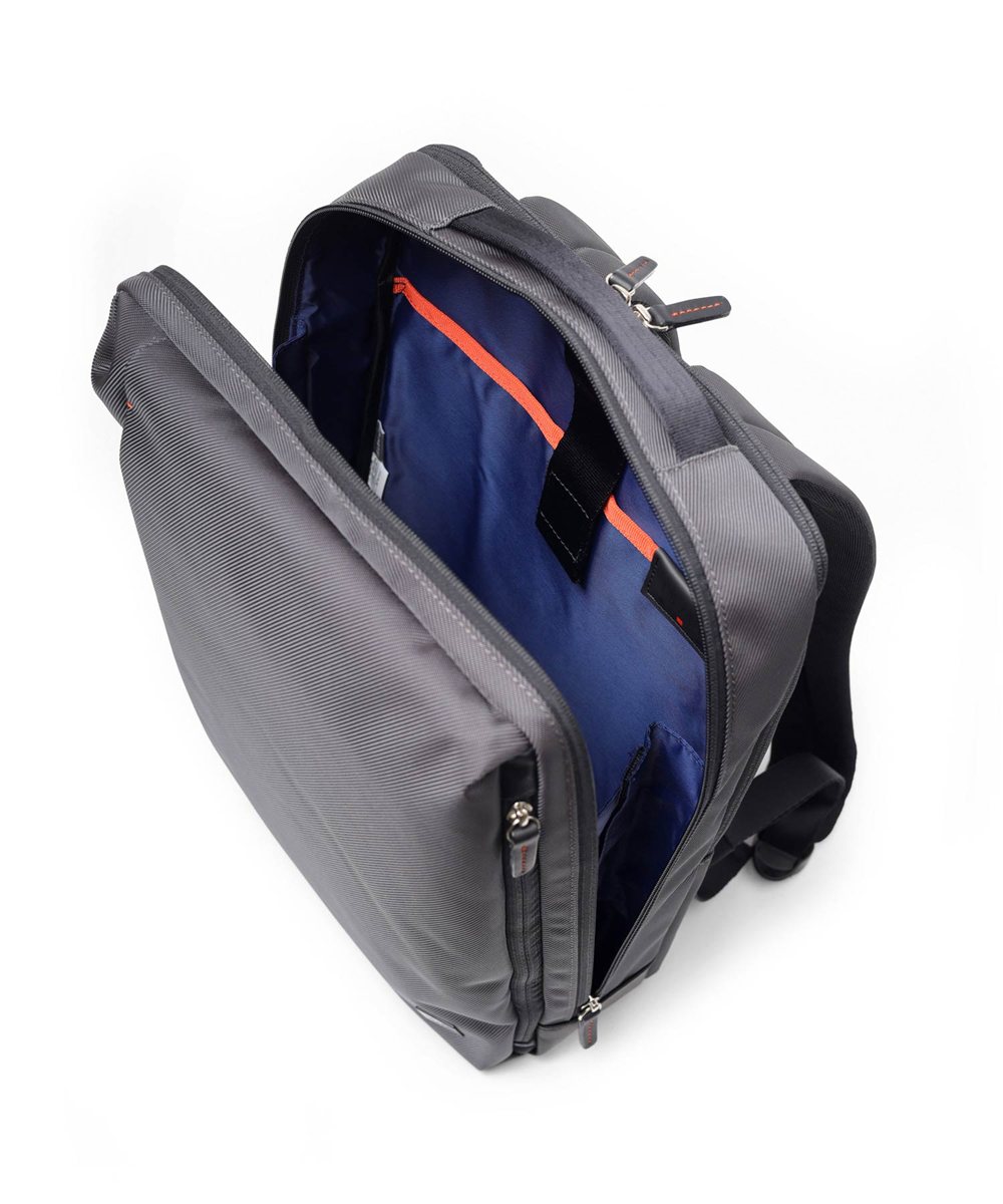 イズイット ラップトップII ビジネスリュック A4 2層 【2025年秋 / フジテレビドラマ使用商品】